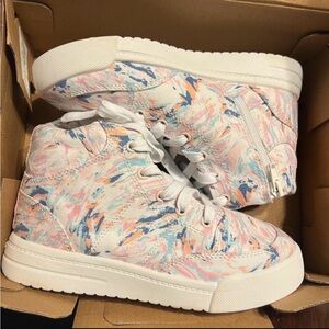 Like new Roxy kids high top shoes